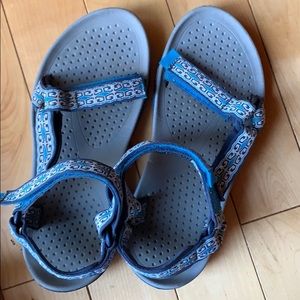 Women’s size 10 Teva sandals